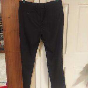 Amazon Essentials Black Men's Dress Pants - Straight Tailored Fit